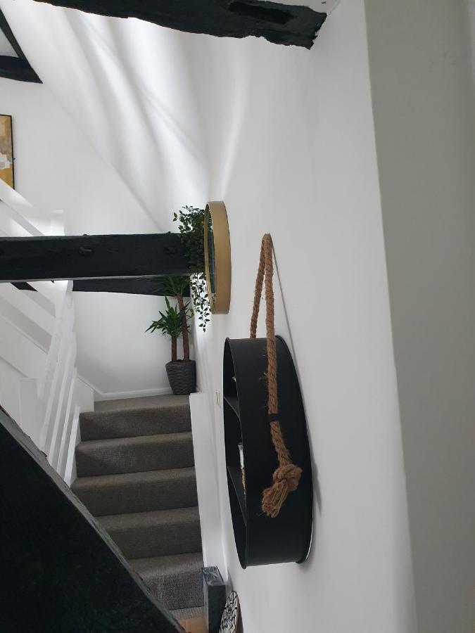Grade I Listed Luxury Apartment In Hertfordshire 威尔登 外观 照片
