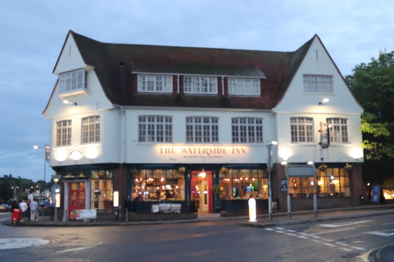 Grade I Listed Luxury Apartment In Hertfordshire 威尔登 外观 照片